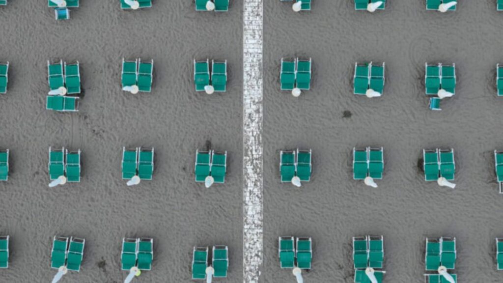 vacanze al mare 2026 - spiaggia di marina di grosseto - ombrellone stagionale